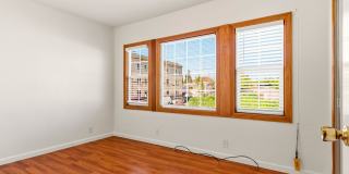 Spacious 3-Bedroom House in Oakland's Meadow Brook Gallery 12