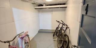 7 Franklin Ave Gallery 24