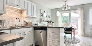 Beautifully Updated 2-Bedroom Townhouse w/ Finished Basement - Close to Royal Oak, Ferndale, Pleasant Ridge! Gallery 13