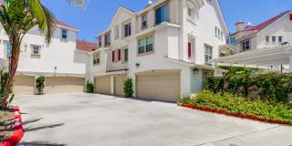 Available Now! Tri-Level 3 Bedroom 3.5 Bath Townhome!! Gallery 59