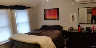 117 1/2 N. Lucas Gallery 1