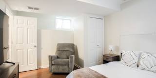321 West Schiller Street Gallery 22