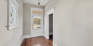 1831 North Laura Street Gallery 9