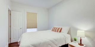 909 5th Ave. Gallery 10