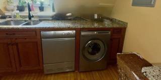 81 Church Street unit: 3 Gallery 4