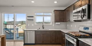 Beautiful 2022 Built Home With Views! Gallery 9