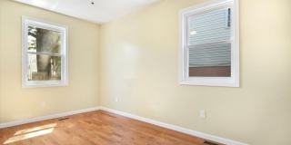 118 Lehigh Ave, Apt 1 Gallery 14