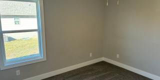 Beautiful 3 bedroom, 2 bath, 2 car garage duplex in Ozark! Spacious, granite with open / split bedroom floorplan! Gallery 12