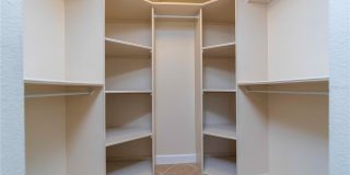 10 BLYTH Place Gallery 27