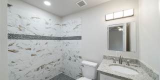 Beautiful newly remodeled 3 bd | 2 ba Available NOW! Located 10 min from Alamo Quarry! Gallery 12