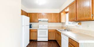 Half Duplex near Downtown Castle Rock with HUGE YARD and Garage! Gallery 9