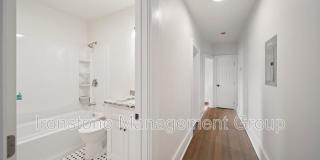 1435 S Peoria Avenue Gallery 12