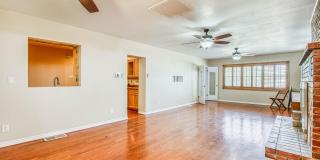 1701 ELM Street Gallery 29