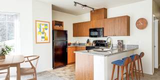 Redmond Square Gallery 37
