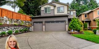 Lovely 4 bedroom 2.5 bathroom Home Gallery 1