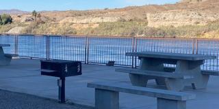 Waterfront 2BR 2B Condo Lower Level, gated with tennis,pool,spa,PRIVATE BEACH/DOCK Gallery 4