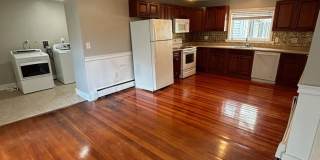 Nicely renovated 3 bed 2 bath near Tenean Beach! Gallery 1