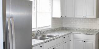 Luxurious Newly Renovated 3BR/2BA Haven with Private Parking - A Rare Market Gem Gallery 8