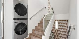 1745 S Barrington Ave Gallery 13