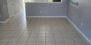 Lakefront Townhome in MetroWest Gallery 6