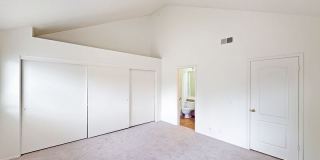 20 Vassar Aisle Gallery 16
