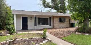 Beautifully Updated Home in Amazing Alamo Heights Area! Gallery 1