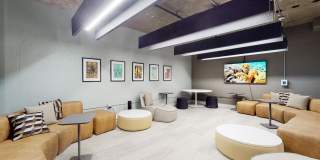 2000 Post Gallery 40