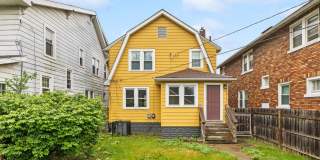 Charming 3-Bed Dutch Colonial with Modern Updates & Massive Yard – Minutes from German Village! Gallery 36