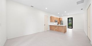 1805 W 10th Street Gallery 16