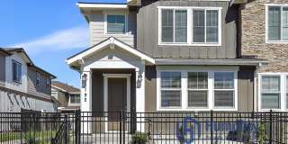 Newer Home in Desirable Eagle Gallery 1