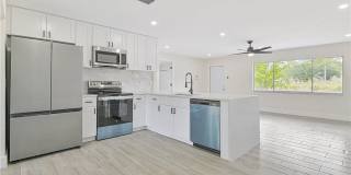 1608 Henry Avenue Gallery 7