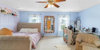Room in 3 Bedroom Home at Ivory Run Way Gallery 10