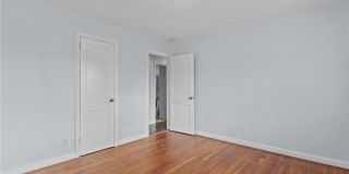 2932 Mars Street Gallery 23
