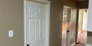 Charming and cozy 1st floor 2.5 bedroom. 1 bath Gallery 14