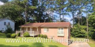 GREAT HOME / 3 BEDROOMS AND BONUS ROOM / GREAT LOCATION /  PRIVATE FENCED YARD Gallery 3
