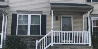 270 Locust St Unit 5 Gallery 1