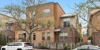 6219 Northeast Carillion Drive Gallery 1