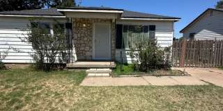 Large 2 bed 1 bath home Gallery 1