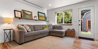 Great CDA Location! Gallery 6