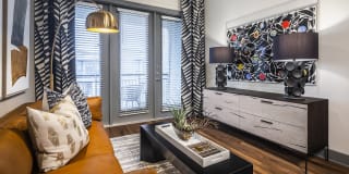 Aura Thirty2 Aura Thirty2 Gallery 18