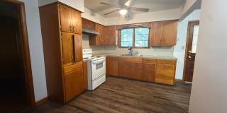 3 Bedroom 1 Bath with 1 Car Garage! Gallery 5