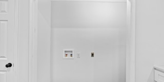 317 Ross Avenue Gallery 10