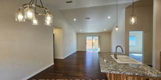 Newer Construction Close to Downtown Grants Pass Gallery 10