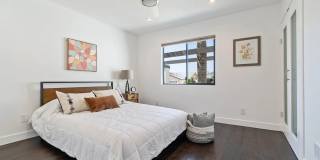 Modern and Spacious 4 Bed + 2.5 Bath Home Gallery 24