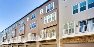 Fresh and Ready 4Bed/4.5Bath Beautiful 4 level TH + 2 Car Garage Gallery 31
