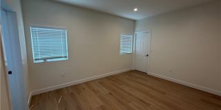 7814 Amestoy Avenue Gallery 10