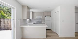 82 SW 3rd Ct Gallery 4
