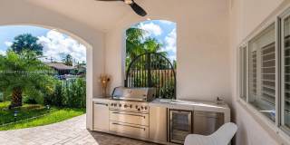 2118 NE 15th St Gallery 33