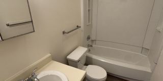 2 Bedroom 2 Bathroom Condo! Gallery 9