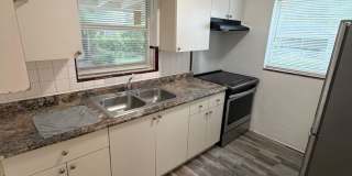 Charming 3-Bedroom + Den Home in the Heart of Miami Gallery 3
